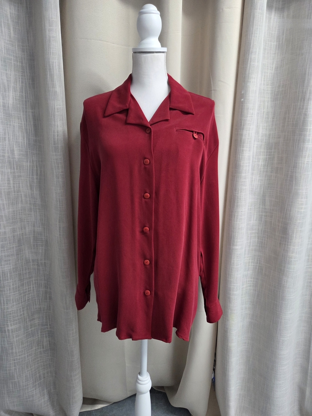 Vintage Women's Red Button-Down Shirt - Classic Polished Style 100% Silk Size L